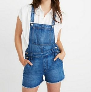 Madewell| Adirondack overalls light denim shorts